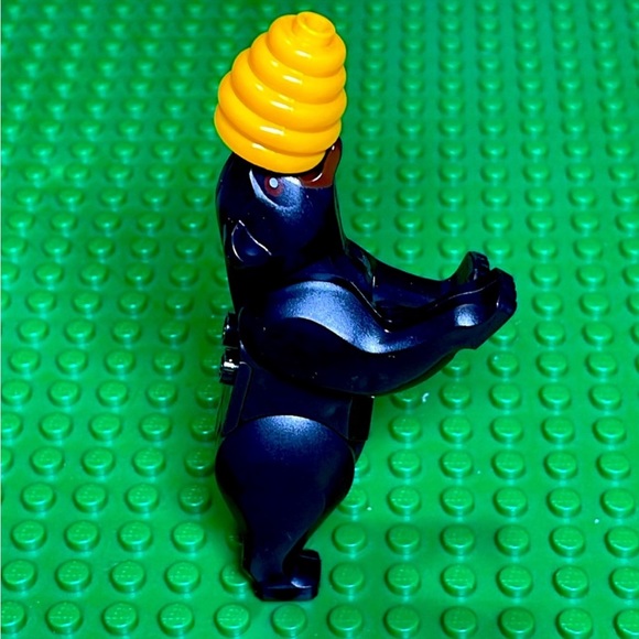 🍯The Honeycomb Bear - Picture 5 of 5